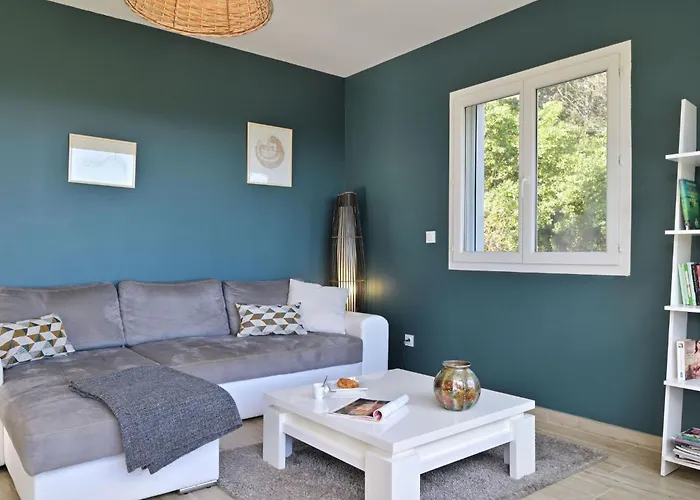 Belle Vue- Direkt Am Meer- 1-2 Haustiere Erlaubt By Interhome * Cervione